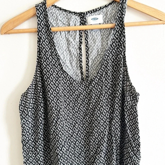 Old navy black/white print sleeveless shorts romper size large - Picture 2 of 7